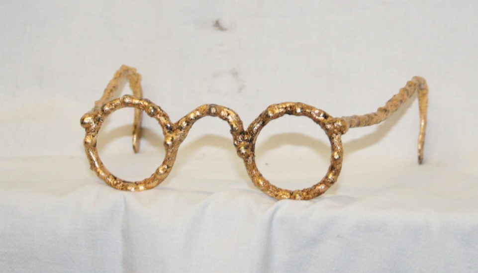 Glasses gold finishing